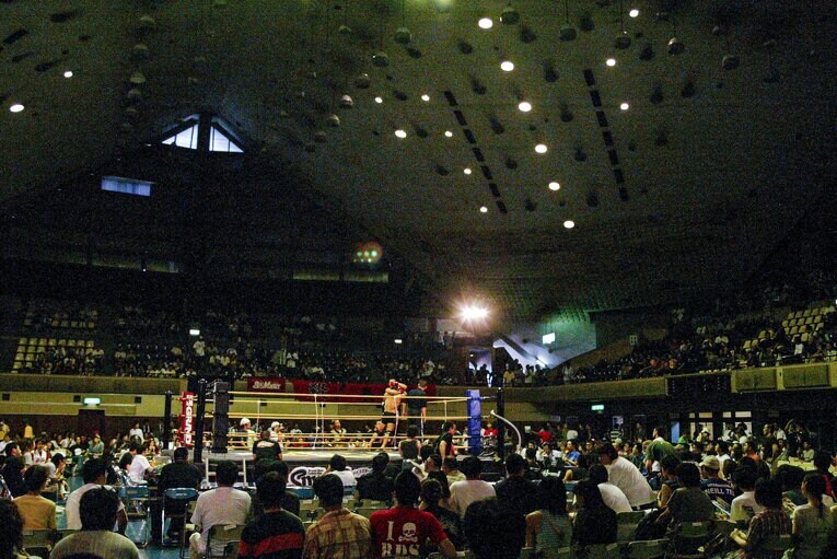 金原がデビューした2003年9月15日の旧大田区総合体育館　©Susumu Nagao
