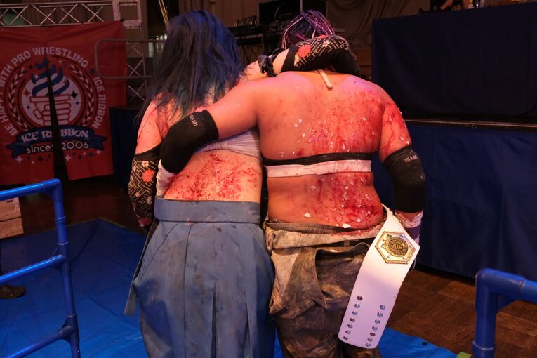 世羅りさvs山下りな