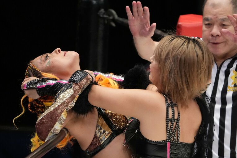 ジュリアvs.桜井麻衣　©Masashi Hara