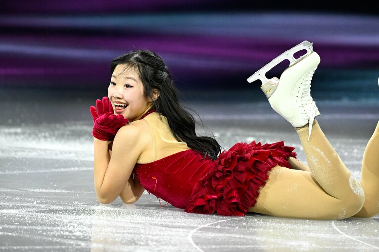 エキシビション、氷上のうつ伏せポーズ　©Asami Enomoto/JMPA