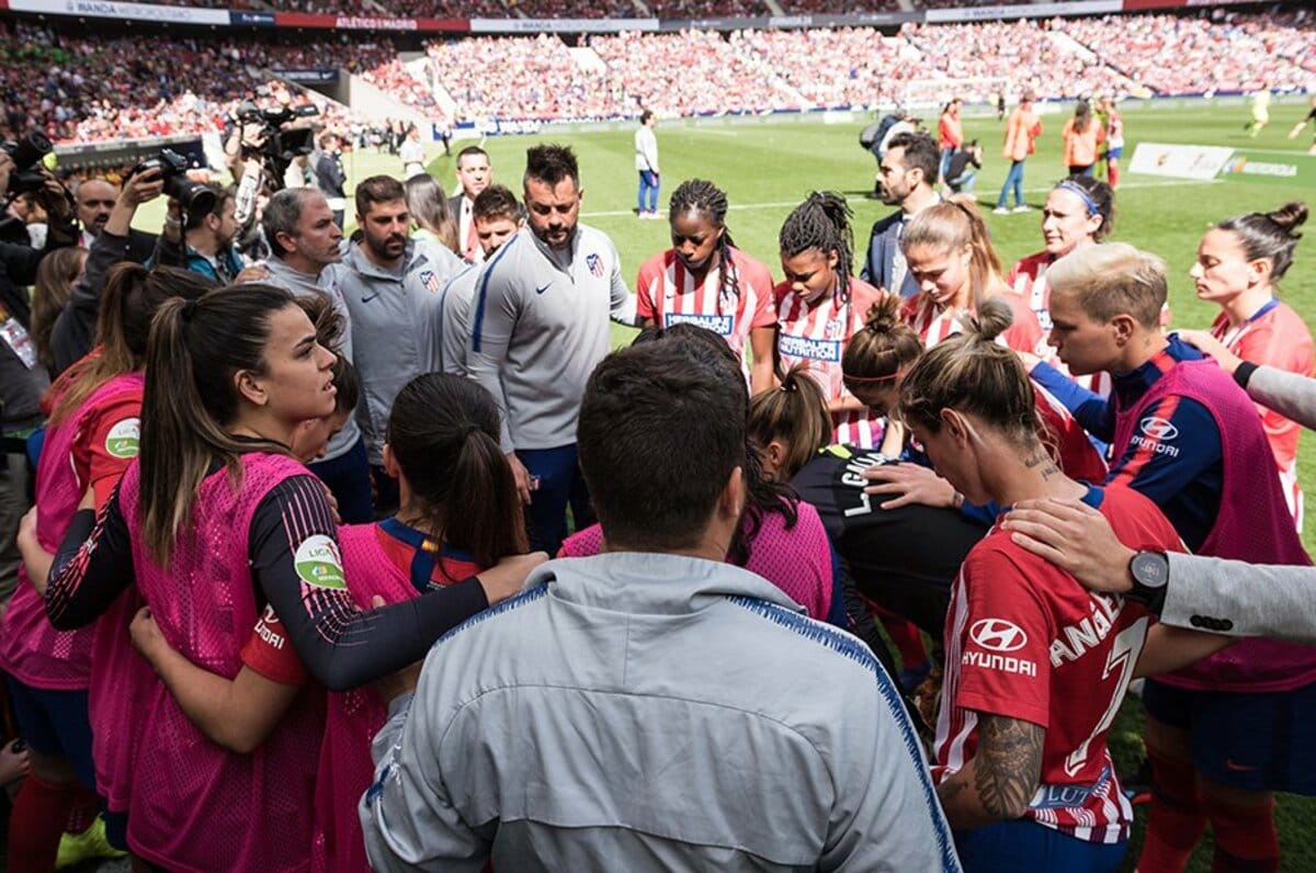 女子サッカーに熱狂するスペイン 観客は6万人超 視聴率は も 海外サッカー Number Web ナンバー