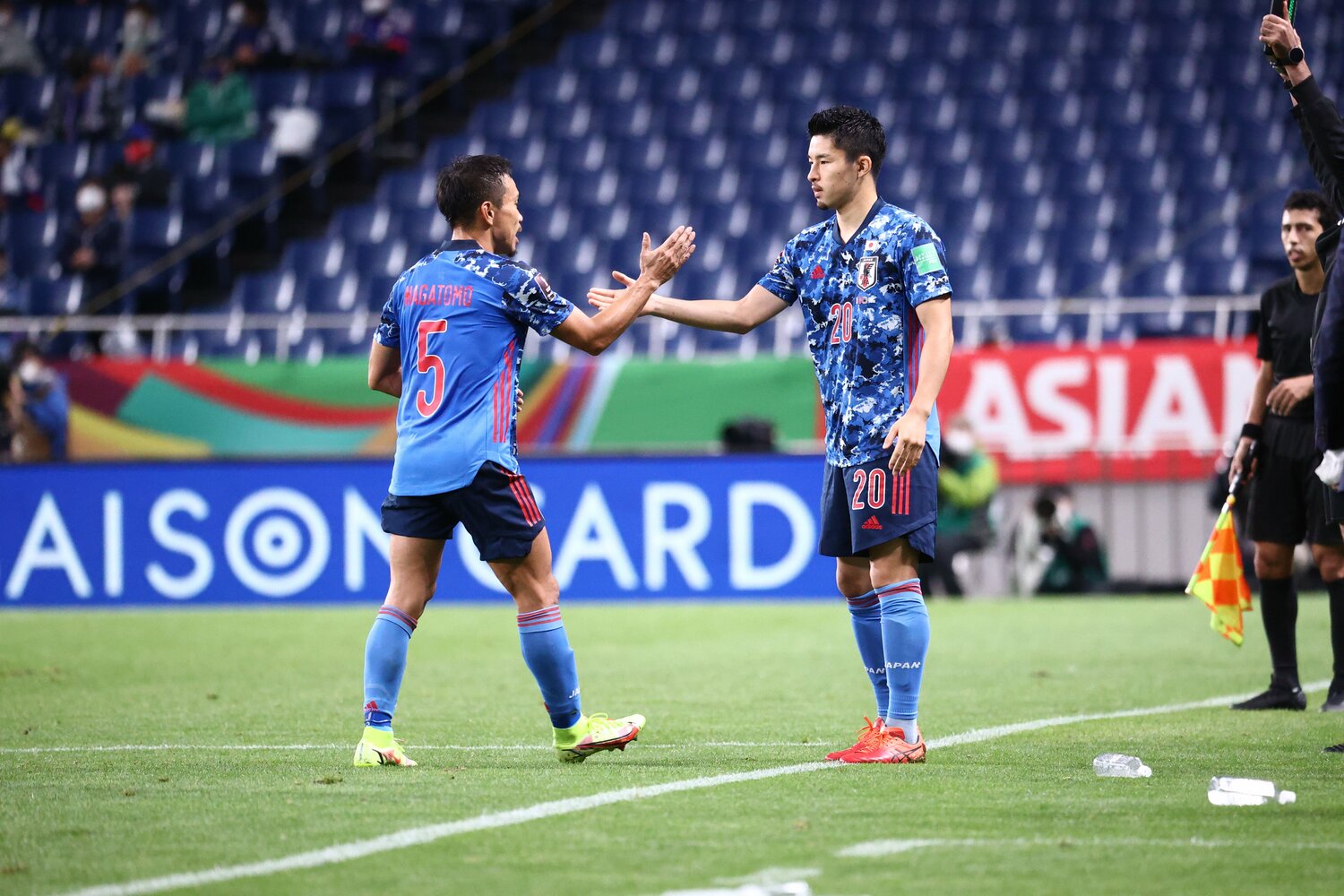 日本代表では長友佑都に代わって途中出場することが多い中山　©AFLO