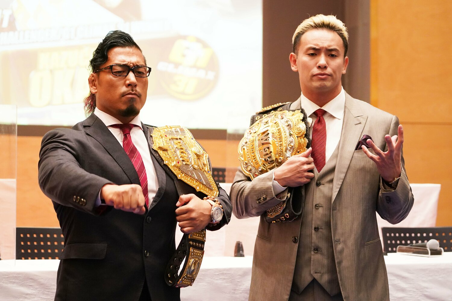 「1.4」東京ドーム決戦に向けて会見に臨んだ鷹木信悟とオカダ・カズチカ