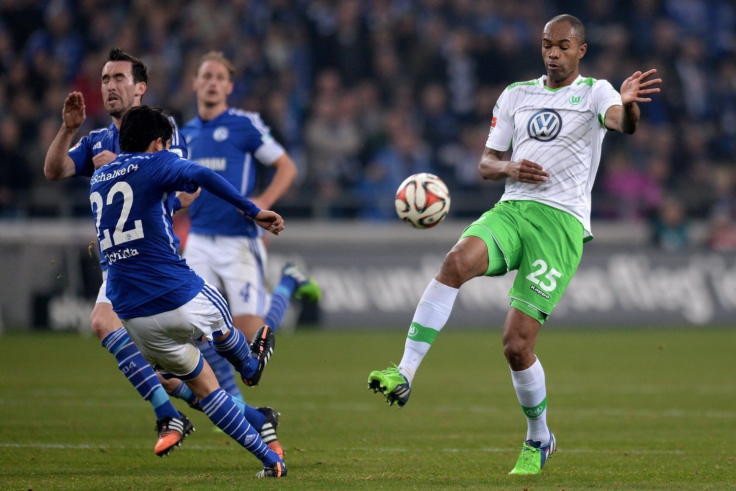 内田篤人とマッチアップしたころのナウド©Getty Images