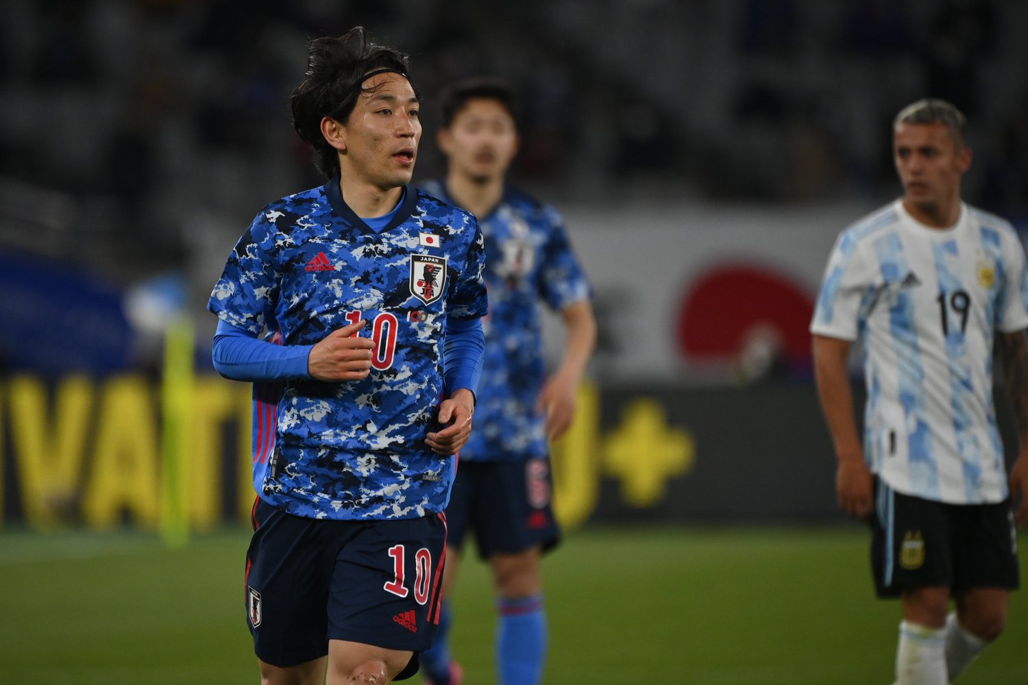 背番号10の三好もチーム全体の雰囲気づくりを考えている©JMPA