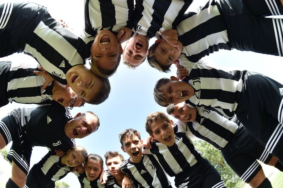 ドイツの育成現場で活躍する日本人サッカーコーチが提言　「夏休みはしっかりと休む」ことが子どもの上達を促す理由＜Number Web＞ photograph by Getty Images
