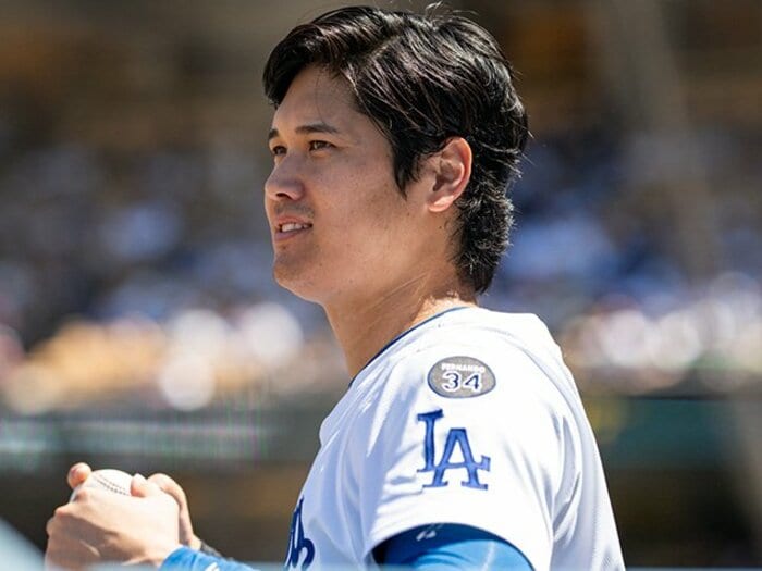 「貴方なんて必要ない」と真美子さんや愛娘に言われないように…WBC出場表明・大谷翔平が報道陣をビックリさせた“WS敵地ファン大合唱”への反応＜Number Web＞ photograph by Nanae Suzuki