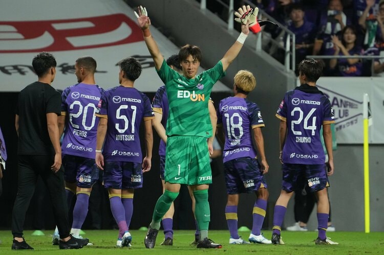 反スポーツ的行為」黒田監督発言に賛否のJ1天王山、本質は“タオル問題