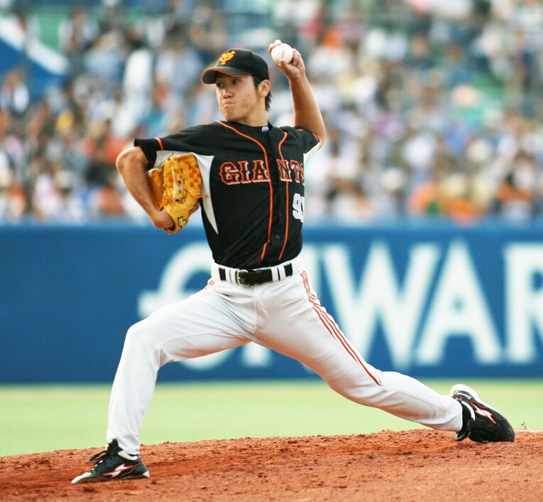 二軍投手コーチだった小谷正勝の助言で、スリークォーターのフォームを完成させた　©JIJI PRESS