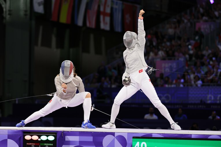 女子サーブル団体3位決定戦　©Kaoru Watanabe/JMPA