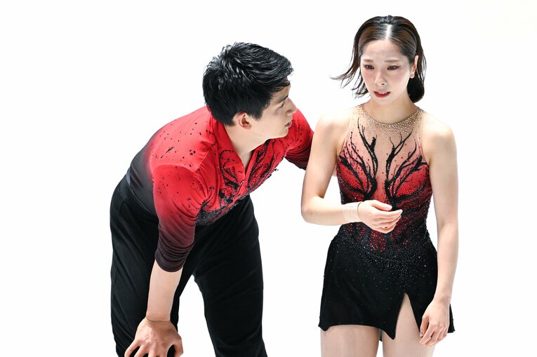 全日本選手権SP。三浦に左肩脱臼のアクシデントがあった【スワイプするとそのほかの写真もご覧になれます】　©Asami Enomoto