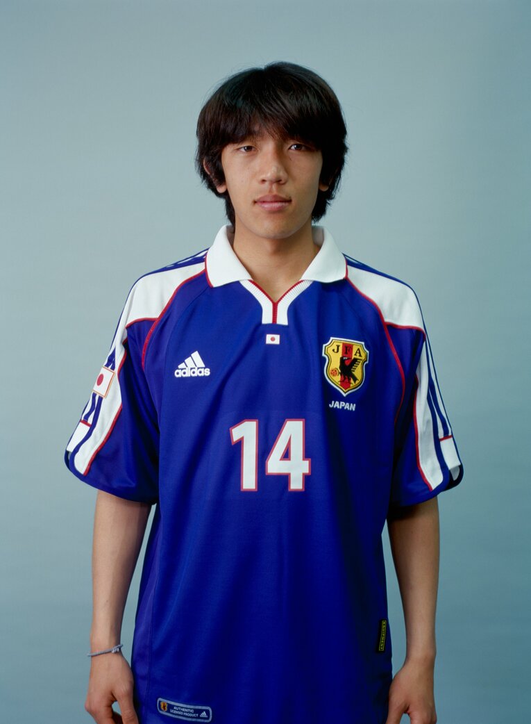 2000年、中村俊輔はフル代表デビューを飾った　©Sports Graphic Number