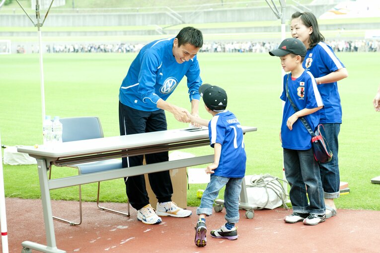 2011年6月、東日本大震災のチャリティイベントに参加　©Asami Enomoto