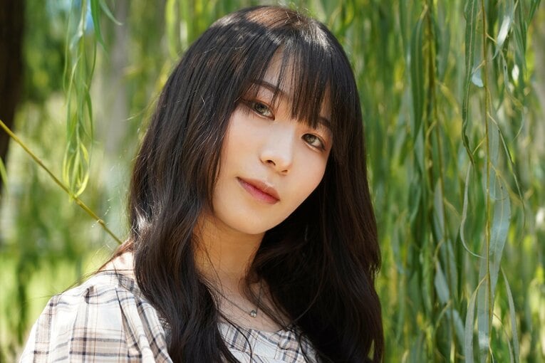 「もし双子じゃなかったら…」“スターダムの女子高生3姉妹”の末妹・妃南15歳に聞く「姉たちに伝えたいこと」《特別グラビア》(3)