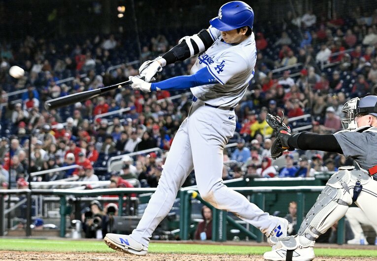 4月23日、今季6号（メジャー通算177号）ホームランを放った大谷翔平（29歳）。「広背筋からハムストリングが鍛えられた」という　©Getty Images