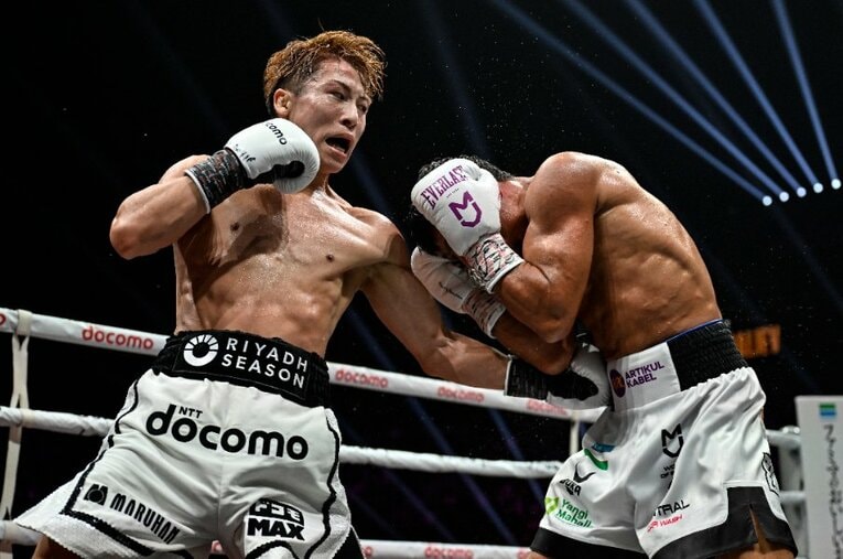 井上尚弥はスマートなアウトボクシングを貫き、ムロジョン・アフマダリエフを圧倒。KOだけではないボクシングの醍醐味を見せつけた ／ photograph by Hiroaki Finito Yamaguchi