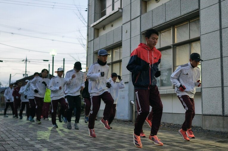 府立の中高一貫進学校である洛北高。時間の制約もあり、そのトレーニングは独自色が強い ／ photograph by Yuki Suenaga
