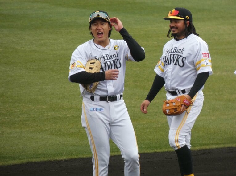 今年の春季キャンプで声を出す柳田 ©Kotaro Tajiri