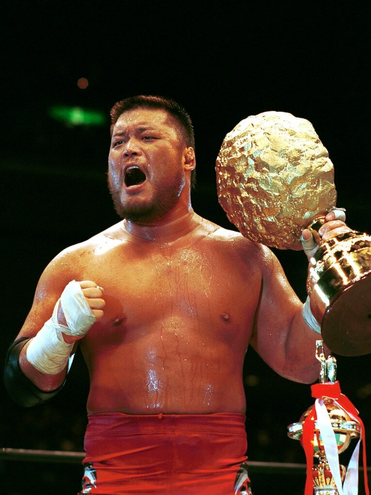 念願の『G1 CLIMAX』優勝を果たした天山広吉。2003年8月17日、両国国技館　©Essei Hara