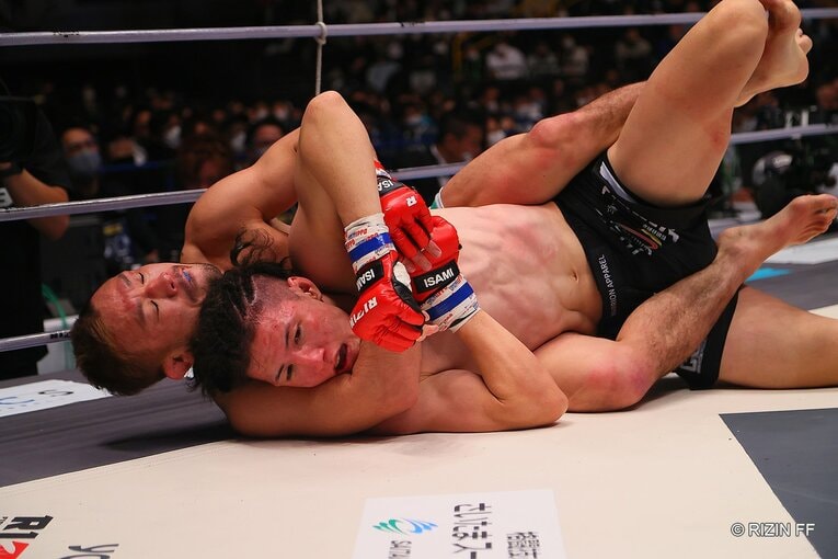 準決勝　扇久保博正vs井上直樹　©RIZIN FF