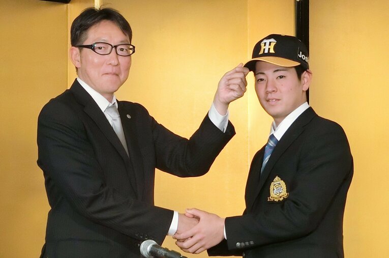即戦力と期待されて阪神に入団したドラフト1位の下村海翔（青学大）だったが…　©JIJI PRESS