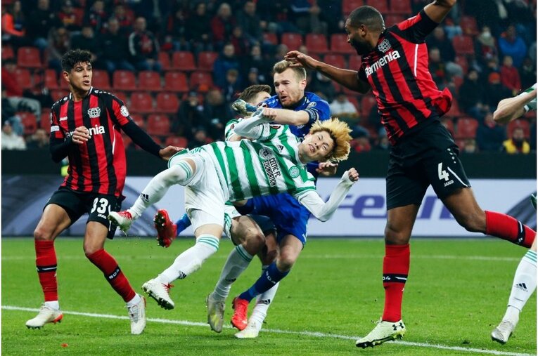 古橋亨梧のスパイクに「日の丸とKyogo」 セルティックでの絶好調ぶりを撮って体感した“スピードと日本代表での期待”(22)