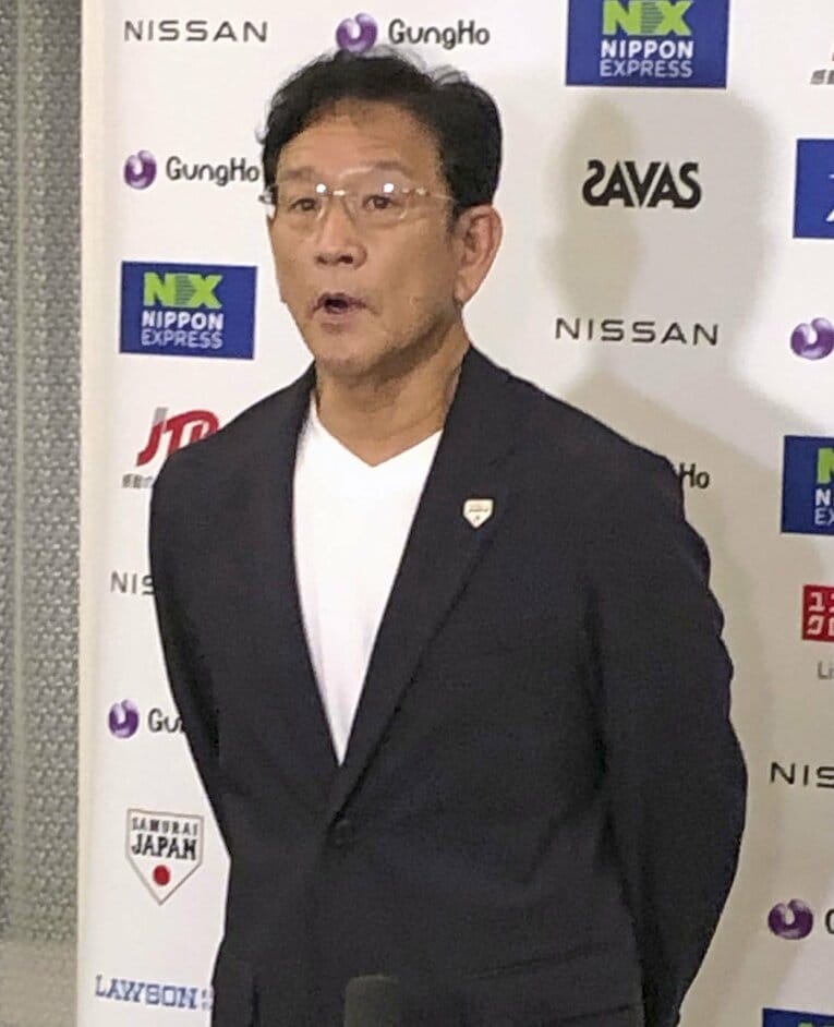 メジャー視察から帰国し取材に応じたWBC日本代表の栗山英樹監督 ©︎KYODO