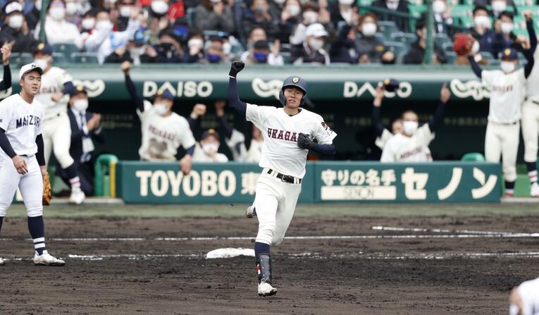 大会第1日に浦和学院・高山が第1号本塁打を放ったが……　©Kyodo News