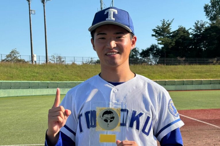 仙台一高から東北大へと進学し、昨年の仙台六大学野球リーグのベストナインに輝いた佐藤昴。他に東大・京大などへの進学者も多いという ／ photograph by 仙台六大学野球リーグ公式インスタグラムより
