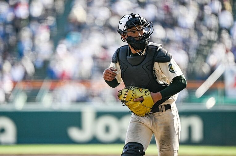 主将としてチームを牽引した報徳学園・堀柊那。打撃では気負いを感じさせたが、勝ち進むにつれて存在感を示した ／ photograph by Nanae Suzuki
