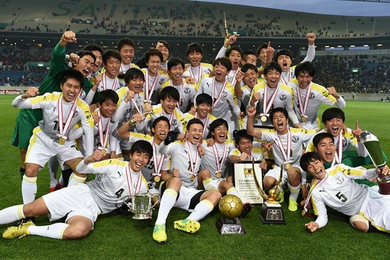 選手権決勝、前橋育英の小さな伝説。“かき消される声”とハンドサイン。(3)