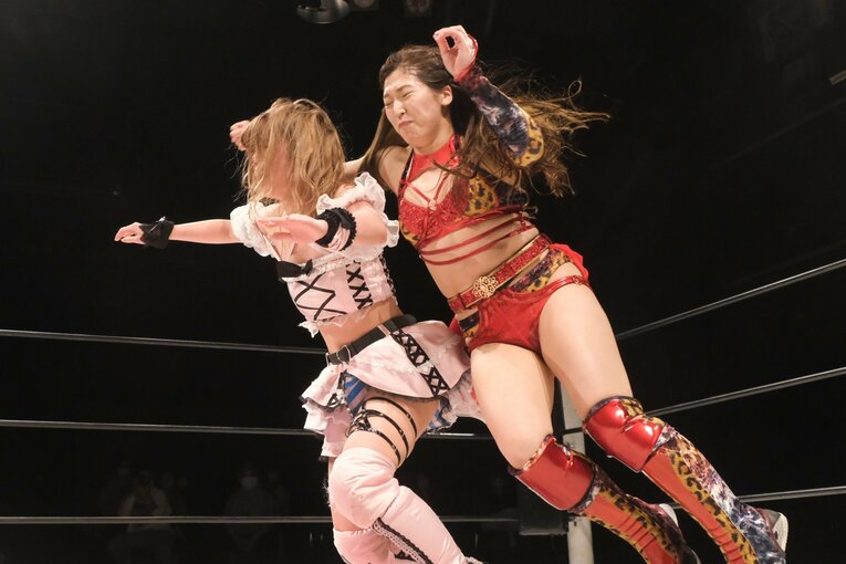 サイコロで勝敗が決まる？ 人気団体が “脱プロレス”で見せる女優たちのチャレンジとは…エース青野未来「エンタメだけど闘いがある」(80)