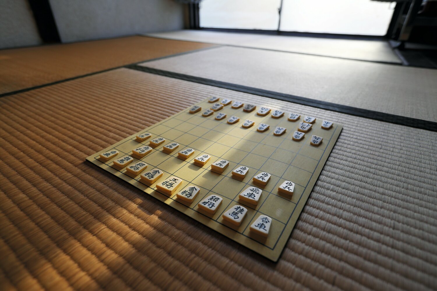 若き日の村山聖九段が生活していた「前田アパート」の部屋にて　©Asahi Shimbun