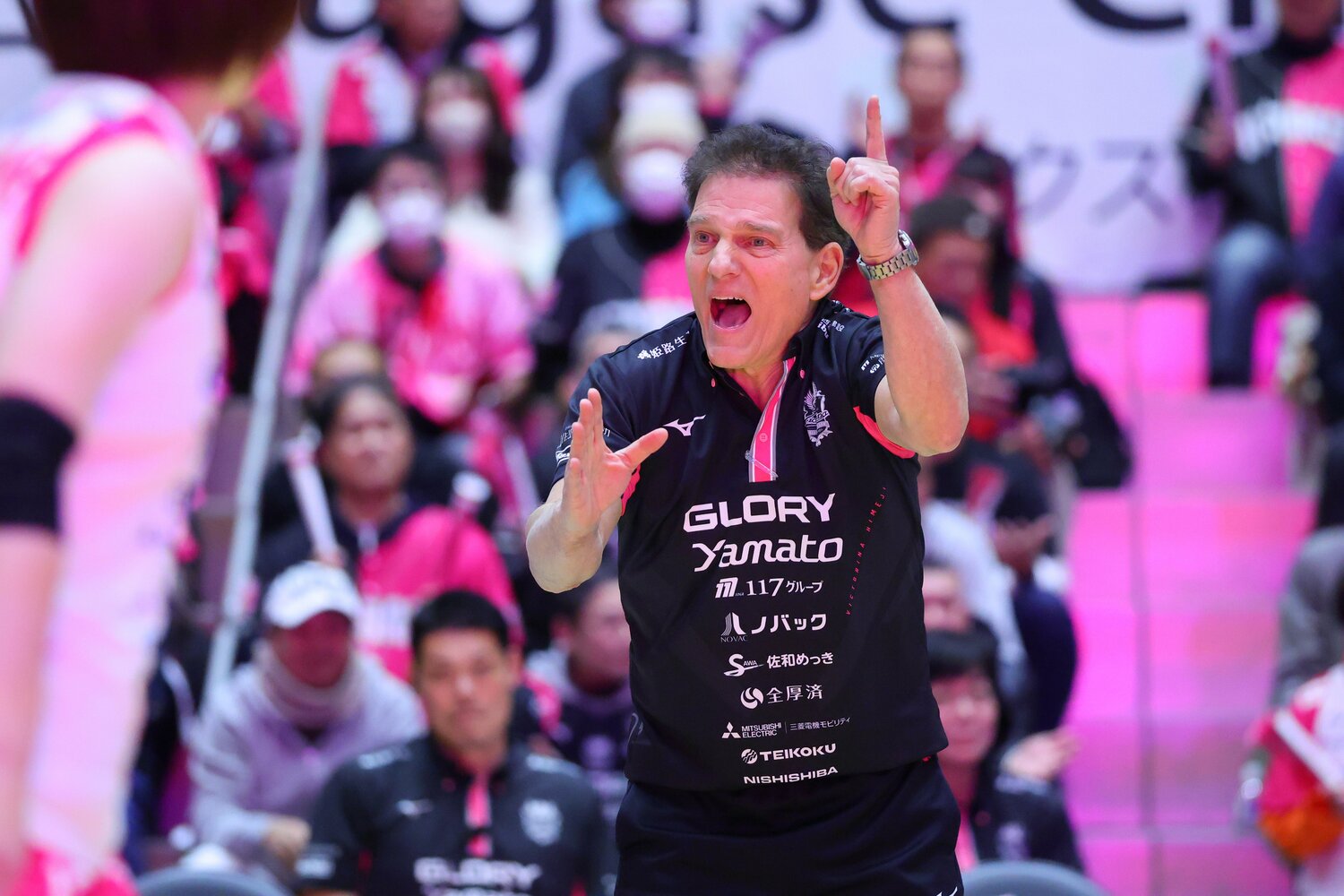 姫路を率いるアヴィダル・セリンジャー監督　©︎SV.LEAGUE