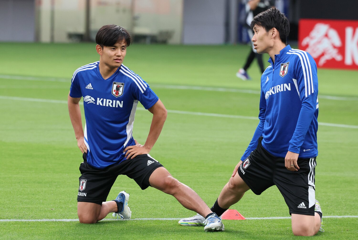 練習中の久保と鎌田　©Yoshio Tsunoda/AFLO