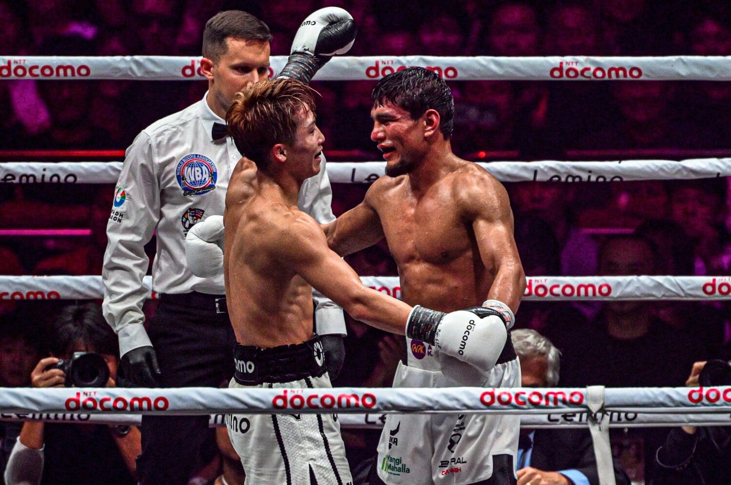 「モンスターに期待したスリルはなかったが…」難敵撃破の井上尚弥…英国敏腕記者の“リアル評”は？ 勝負を決めた「あるパンチ」の正体＜Number Web＞ photograph by Takuya Sugiyama