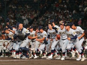 仙台育英“初の女子部員”は「苦しいこともいっぱいあって」…でも甲子園で初戦快勝「最高の夜更かし」に見る“令和の組織力”「ストレスなくプレーを…」