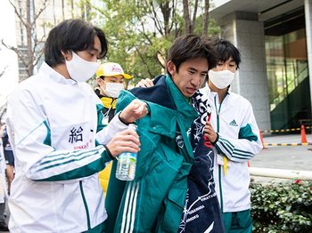 箱根駅伝を走れなかった主将の胸中。後輩に「自分の分まで頑張ってくれ」。<Number Web> photograph by Yuki Suenaga