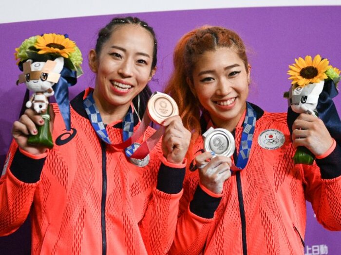 「戦友ですね」野中生萌(24)と野口啓代(32)を強くした“年の差でもリスペクト”のライバル関係《スポーツクライミング銀・銅メダル》<Number Web> photograph by Asami Enomoto/JMPA