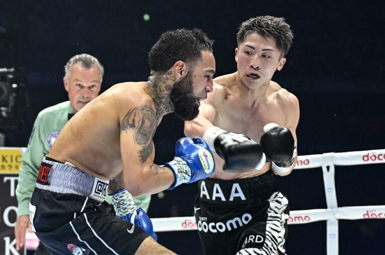 初回にまさかのキャリア初ダウンを喫しながらも、ルイス・ネリを6回TKOで退けた井上尚弥。東京ドーム興行を大成功に導いた ／ photograph by Hiroaki Yamaguchi