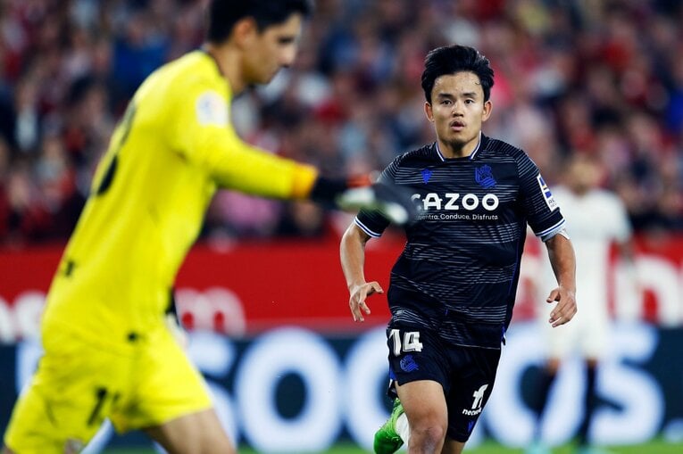 久保建英「脱臼ケガ明け緊急出場」を撮った…W杯へ頼もしい攻撃力と“激論”、気になるのは“ほぼ90分プレー時の疲労感”(52)