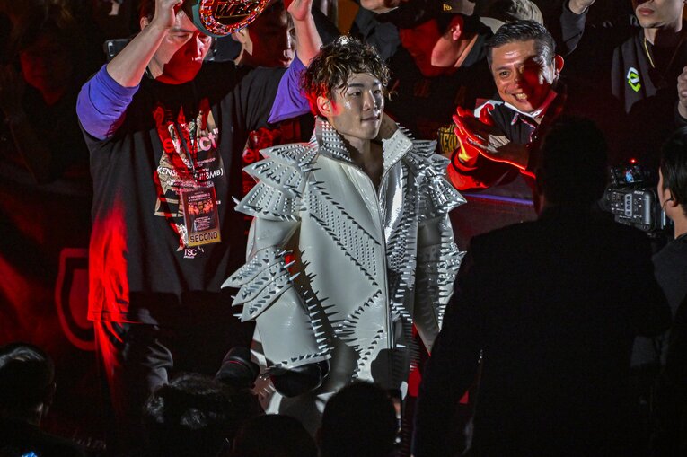 寺地拳四朗vs.ユーリ阿久井政悟。3月13日、両国国技館　©Takuya Sugiyama