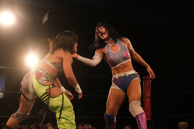 「リングに上がるな」と言われたプロレスデビューから3年…セクシー女優を引退、ちゃんよたがボディコンテストで見せた筋肉美「凄く幸せ者です」(44)