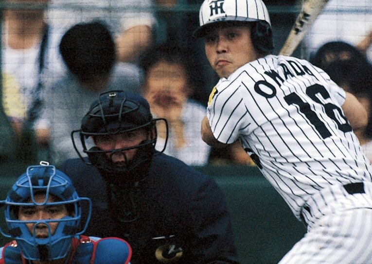 岡田彰布（おかだ・あきのぶ）／1957年11月25日生、大阪府出身。北陽高、早大を経て'80年にドラフト1位で阪神に入団。'85年の日本一に貢献。'94年にオリックスに移籍し、翌年引退。阪神通算打率.277、245本塁打、822打点、1485安打。2023年に監督として阪神を日本一に導く。現在は阪神オーナー付顧問　©Bungeishunju