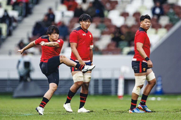 今年の大学ラグビー選手権準決勝の天理戦に勝利した帝京大。審判の微妙な判定などもあったが、揺るがず　©Kiichi Matsumoto