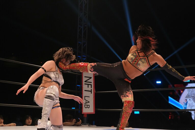 水着グラビアも披露のアイドル路線から急転換…素顔は“オラオラ”、スターダムのベルトも獲得した岩田美香の渇望「総合格闘技かキックにも」(28)