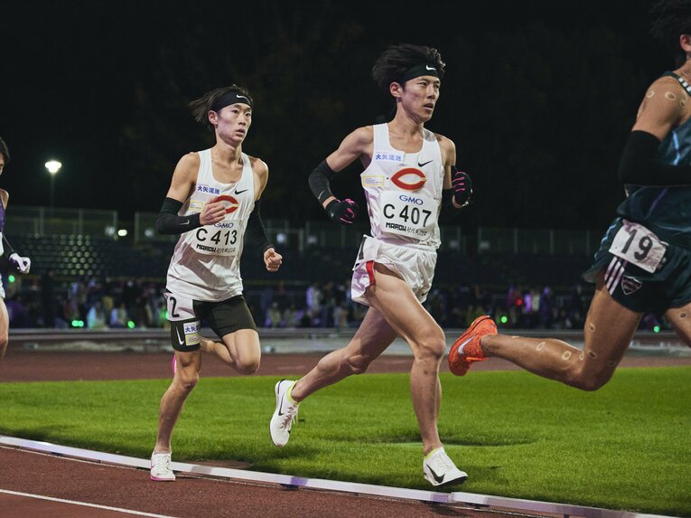 中大の吉居駿恭（407番）はMARCH対抗戦4組2位の好走　©Yuki Suenaga