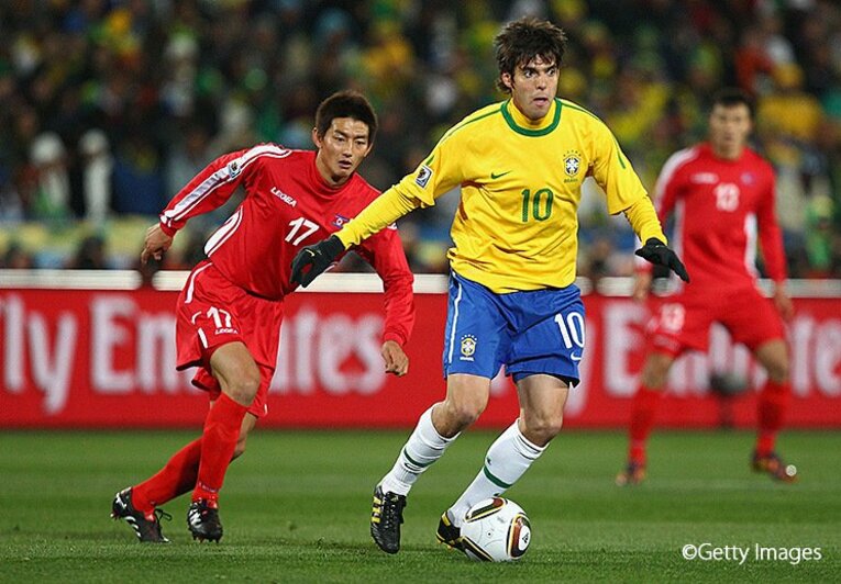 Jリーグで愛された安英学は今……。ルーツに恩返しを続ける第二の人生。(7) ／ photograph by Getty Images