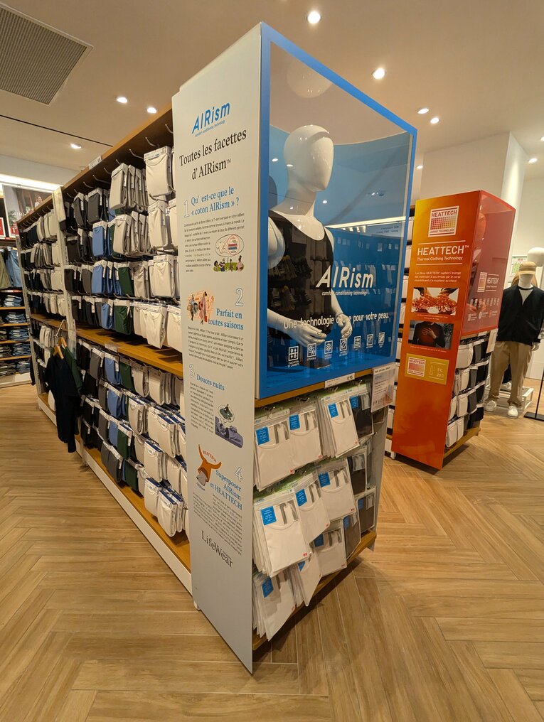 エアリズムやヒートテックはパリでも主力商品だ　©Yu Saito