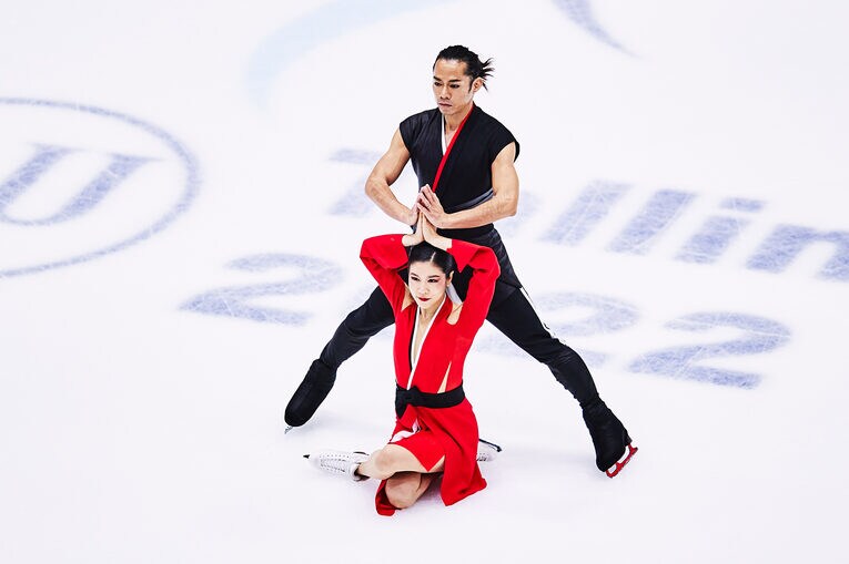 ミスはあったものの、リズムダンスでは2位につけた村元・高橋